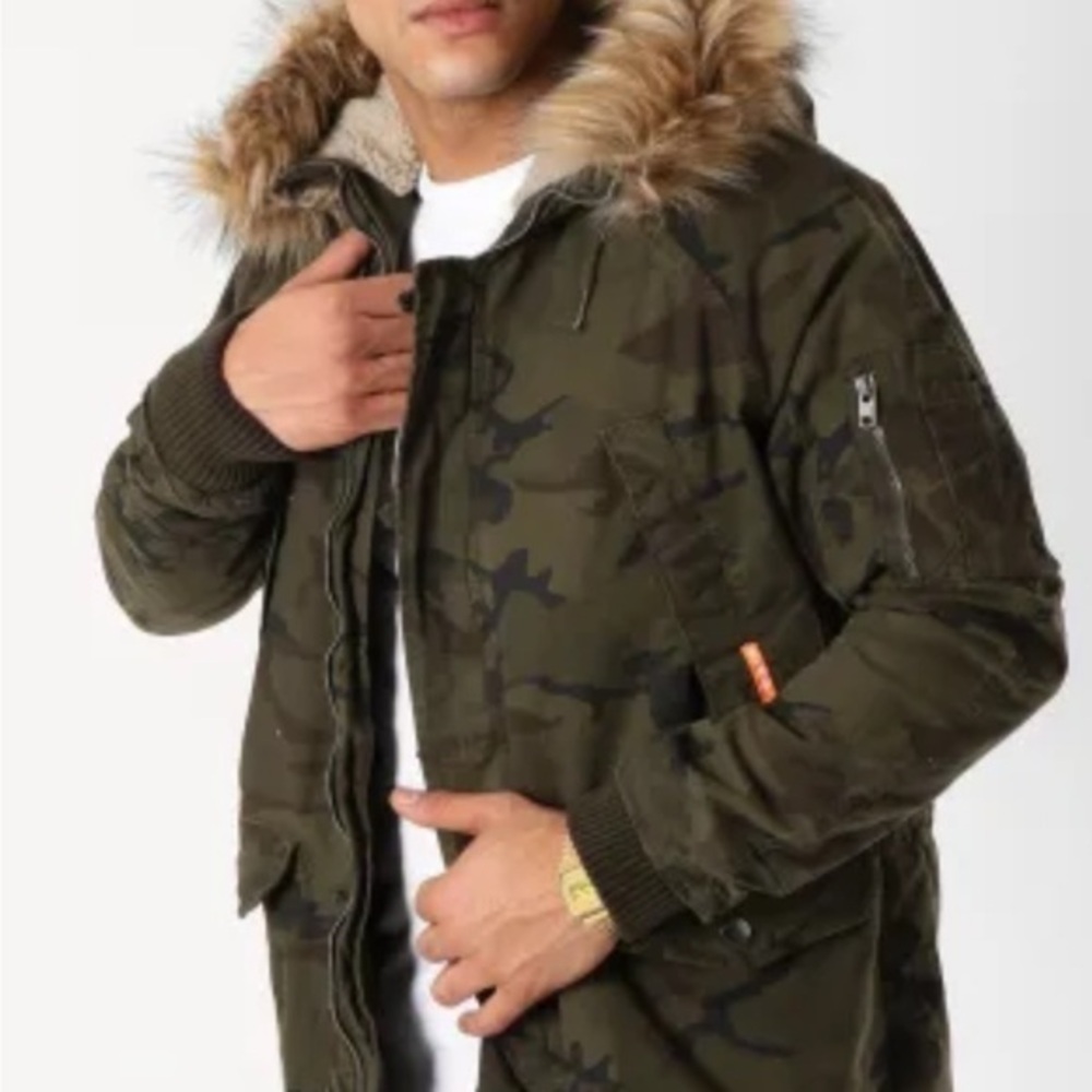 Superdry classic military style camo jacket coat parka. Men’s size medium